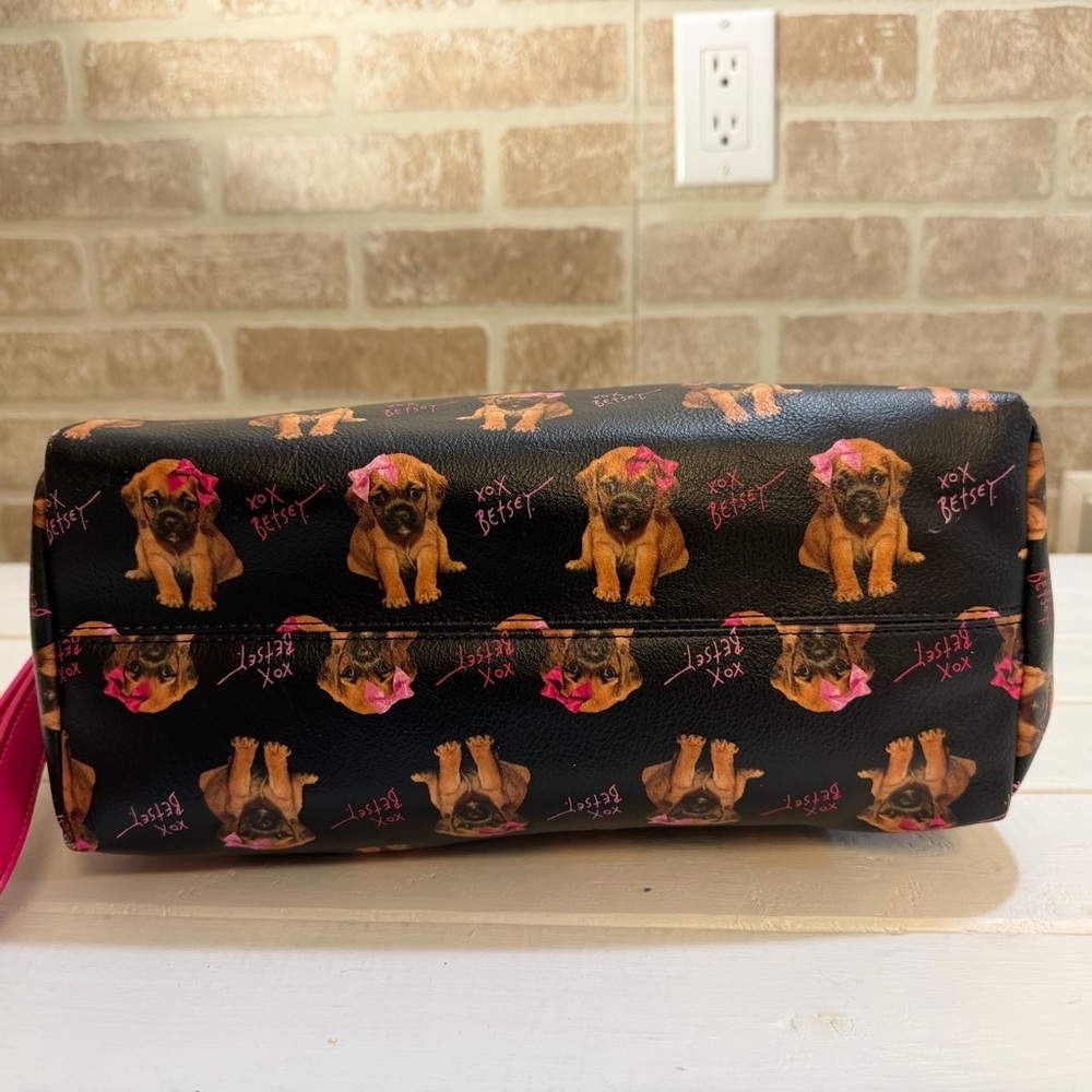 Betsey Johnson Large Weekender Cosmetic Makeup Travel Toiletry Bag Dog Print - Picture 3 of 6